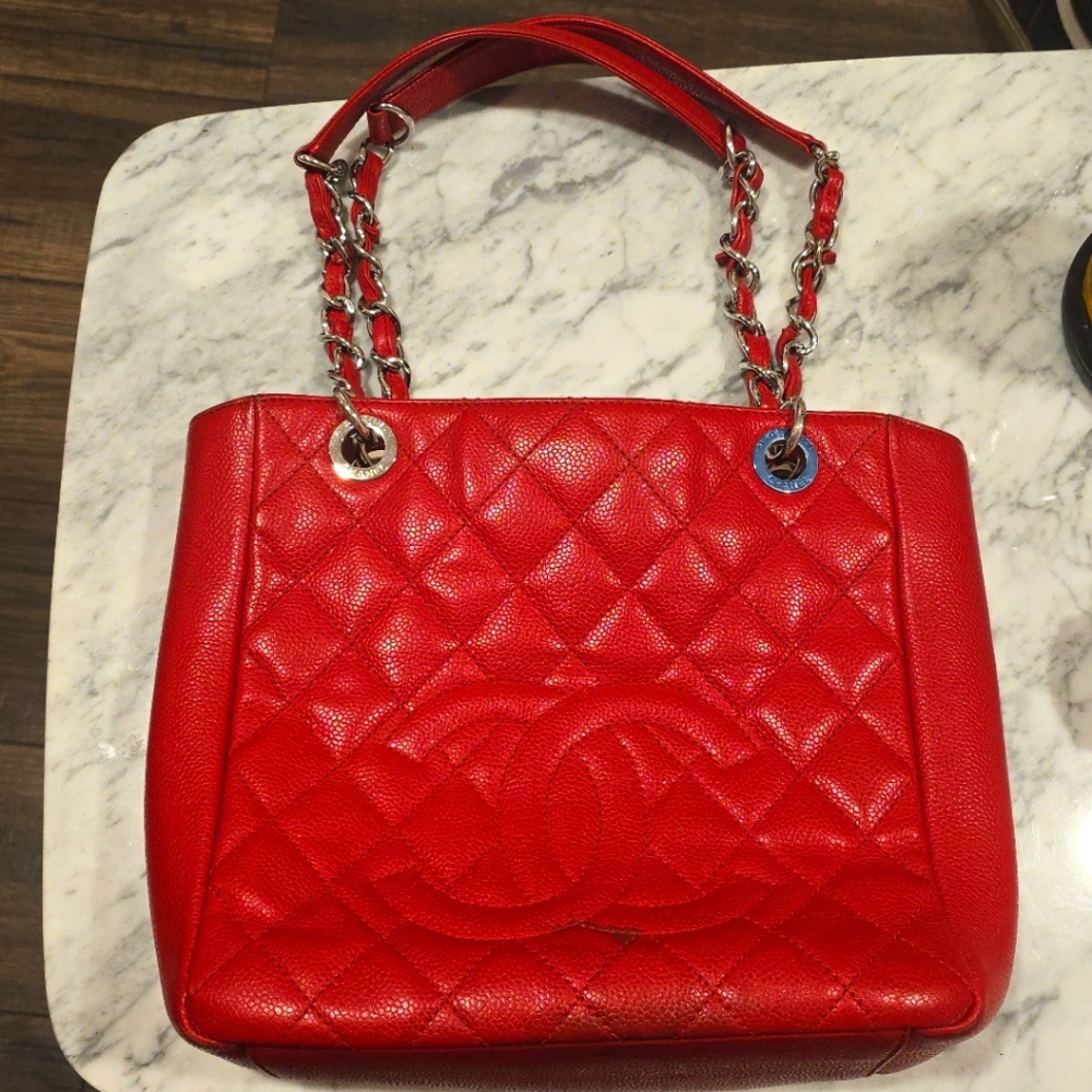 Chanel Red Quilted Caviar Leather Grand Shopper Tote -- Pre-Owned Minor Flaws